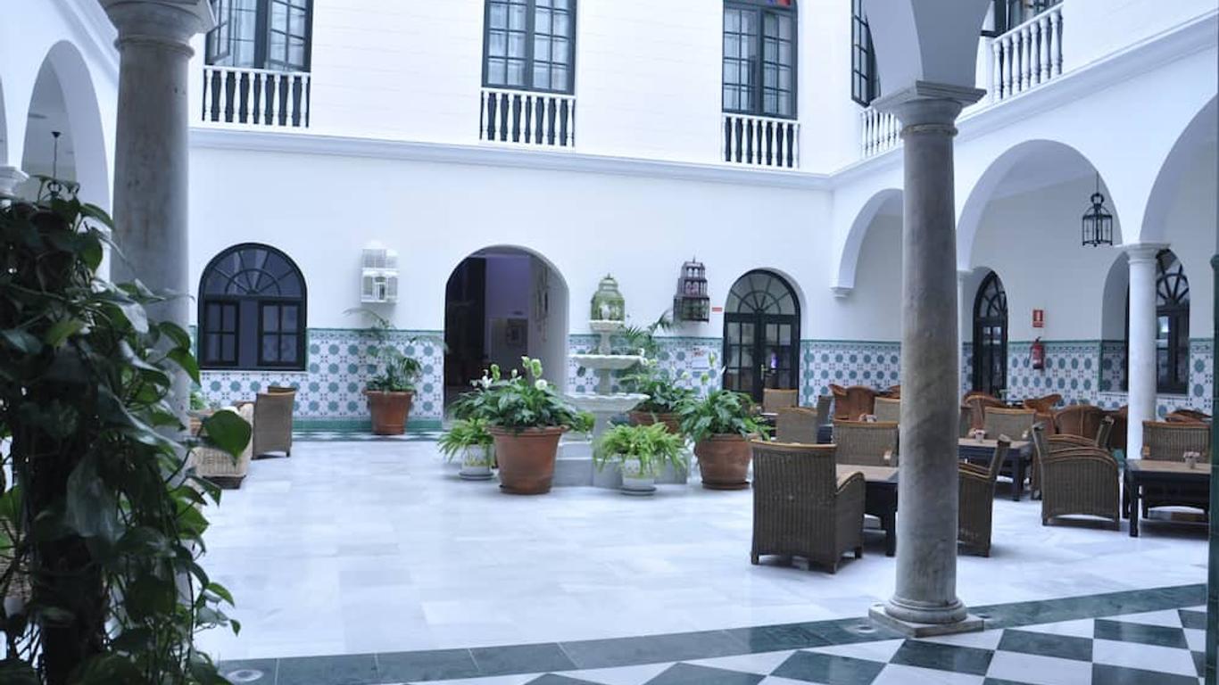 Senator Cádiz