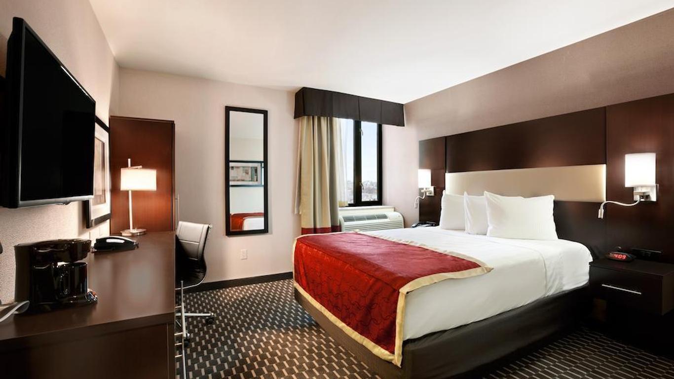 AirTrain Plaza Hotel JFK Airport