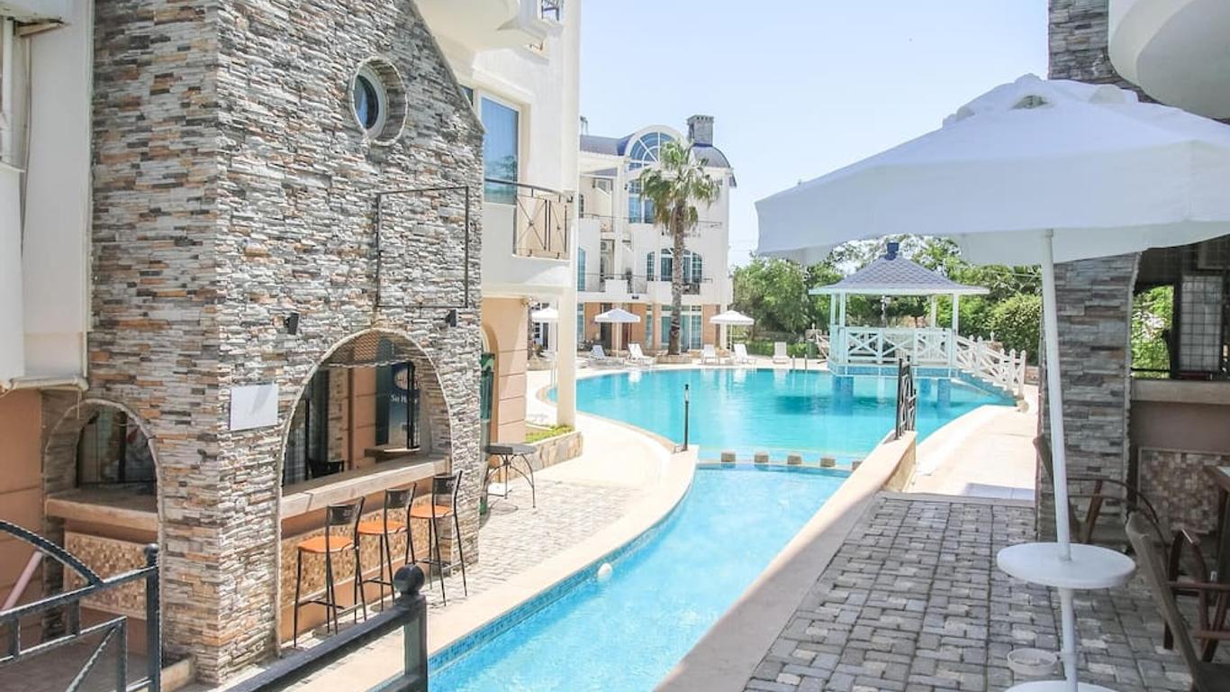 Seahorse Deluxe Hotel
