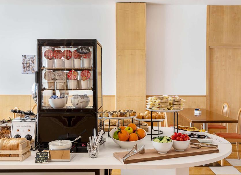 Buffet Photo