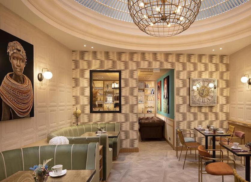 Restaurant Photo