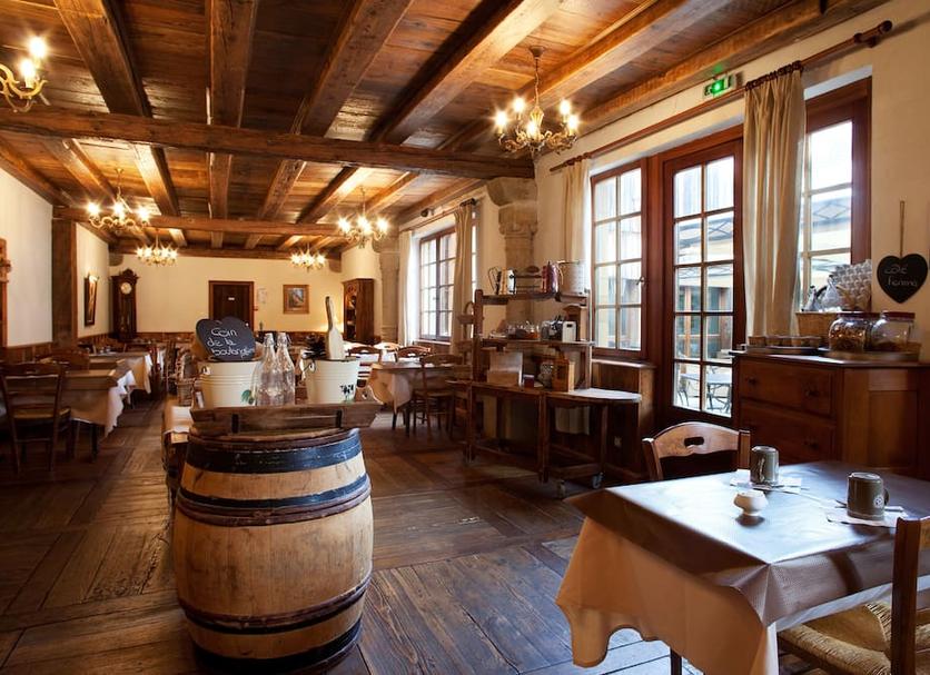 Restaurant Photo
