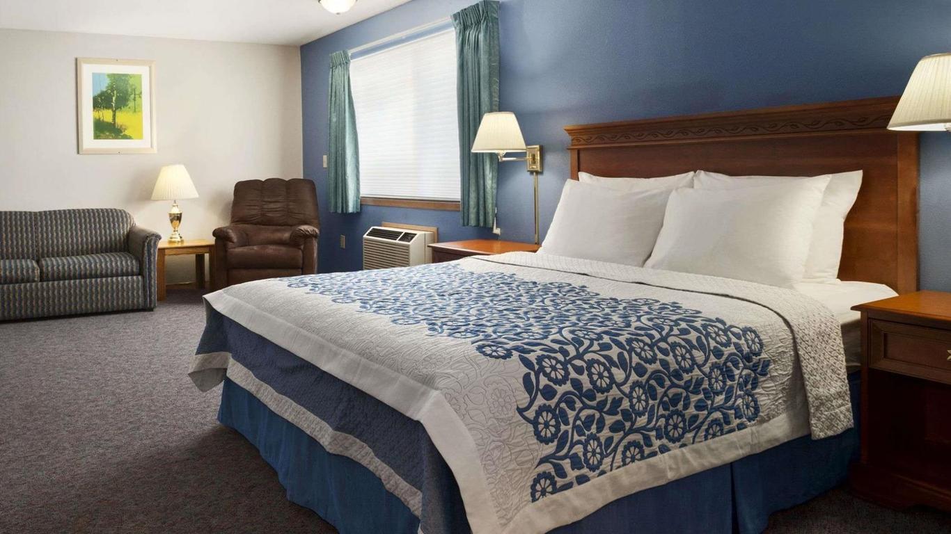 Days Inn by Wyndham Lacey Olympia Area