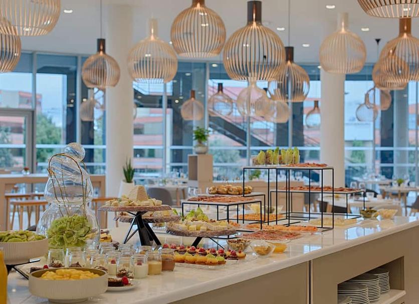Buffet Photo