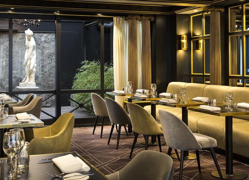 Restaurant Photo