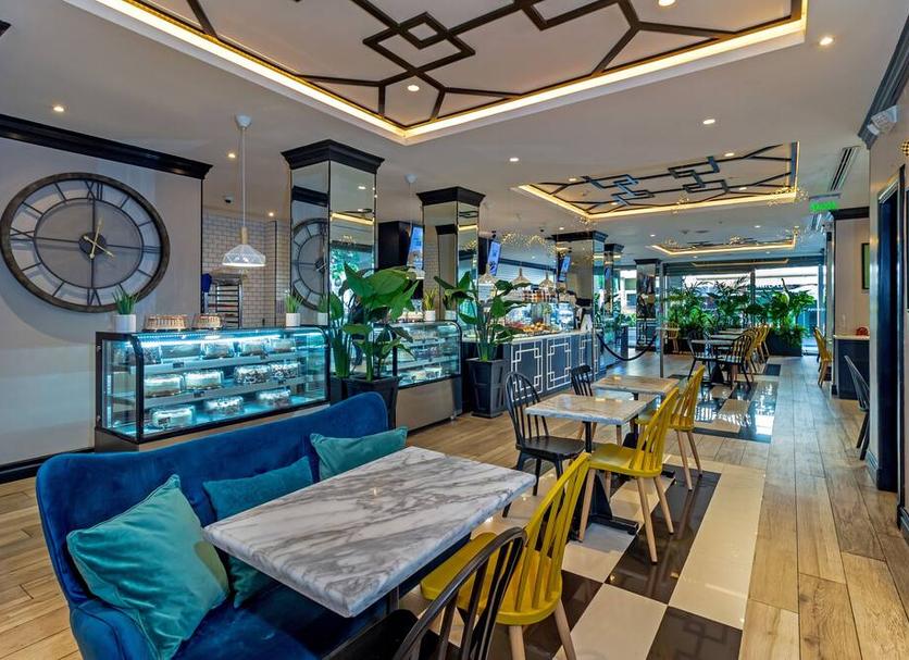 Restaurant Photo