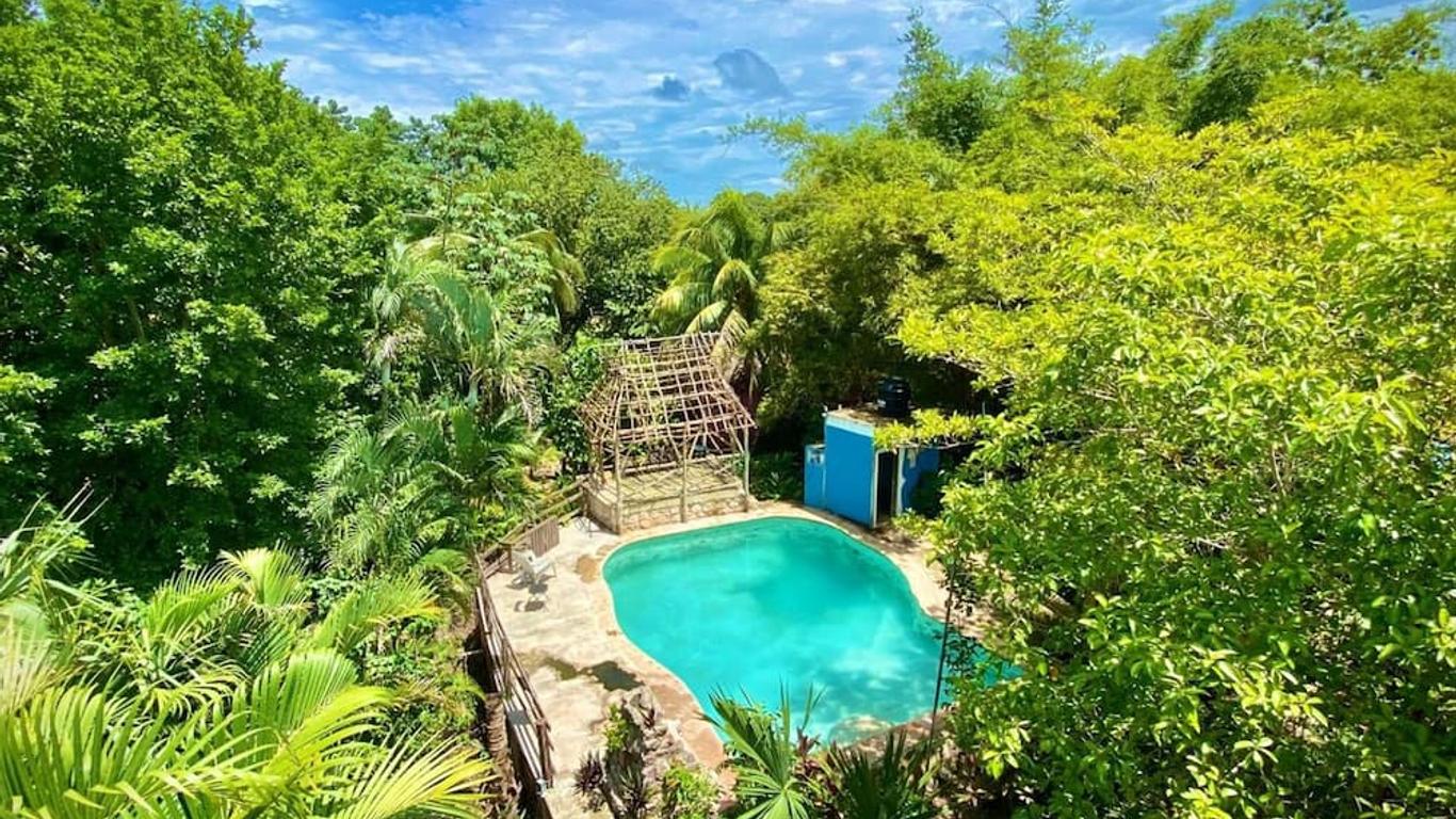 Gardenhotel Macan Ché B&B