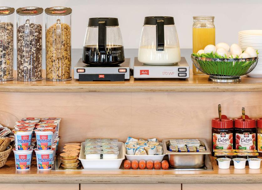 Buffet Photo