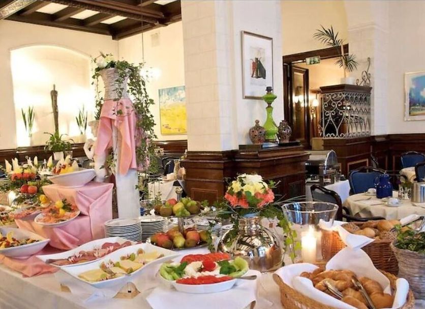 Buffet Photo