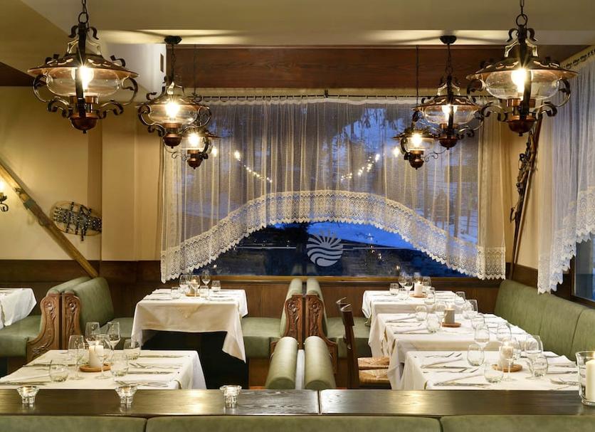 Restaurant Photo