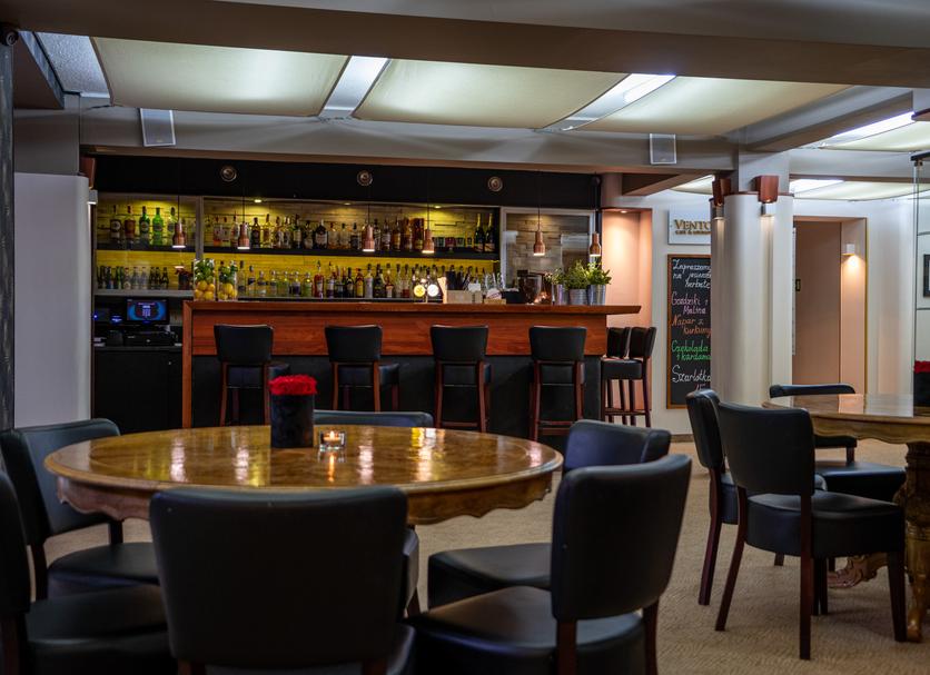 Bar Photo
