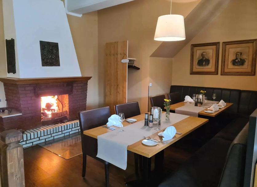 Restaurant Photo