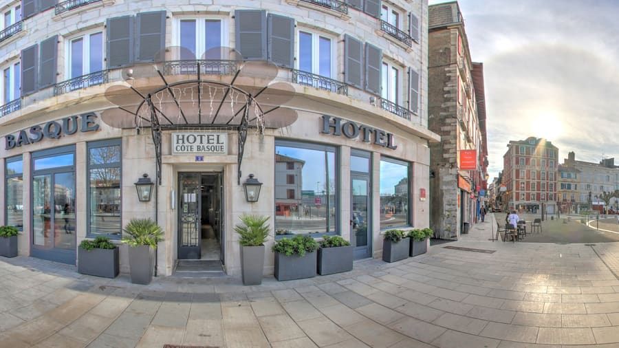 Entrée de l’hôtel
