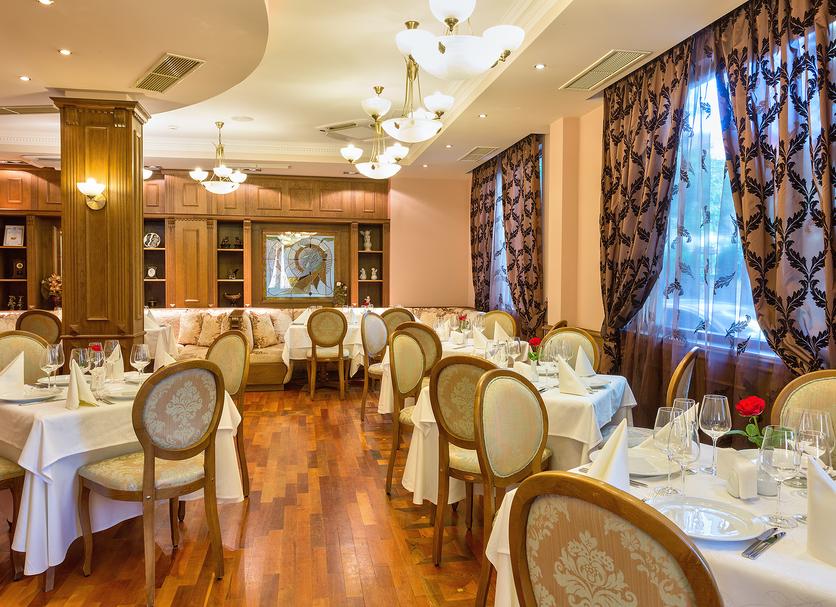 Restaurant Photo