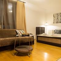 Hotel Gozsdu Court