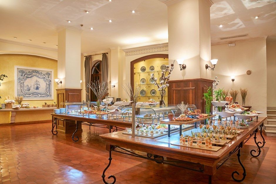 Buffet Photo