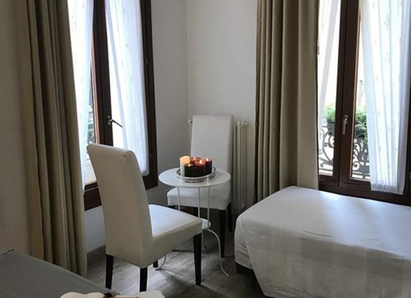 Équipements de la chambre Photo