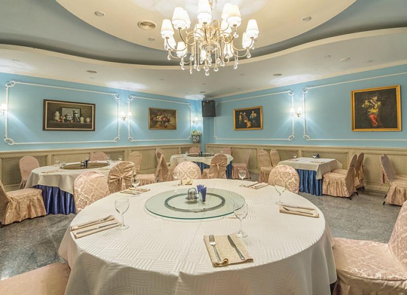 Restaurant Photo