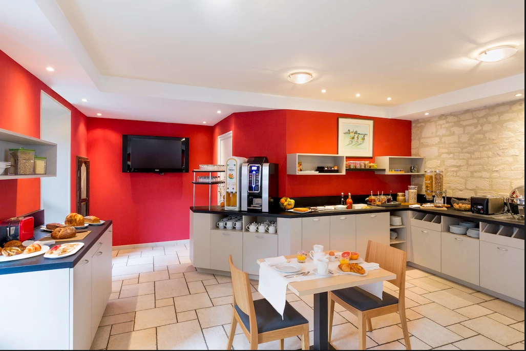 Hotel Restaurant Le Dauphin et Le Spa du Prieuré à partir de 108