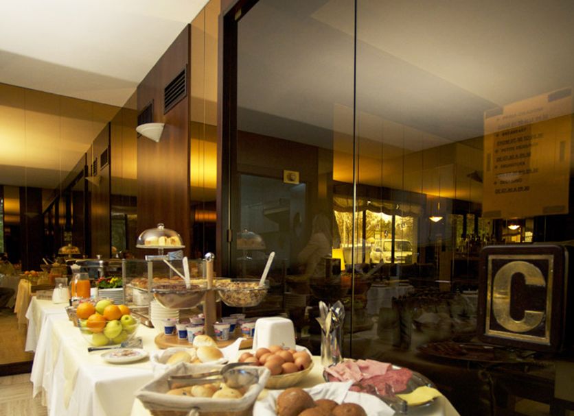 Buffet Photo