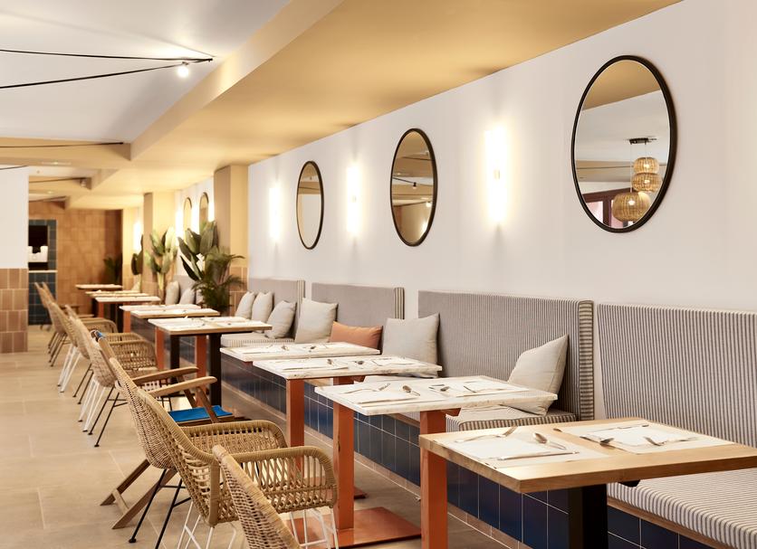 Restaurant Photo